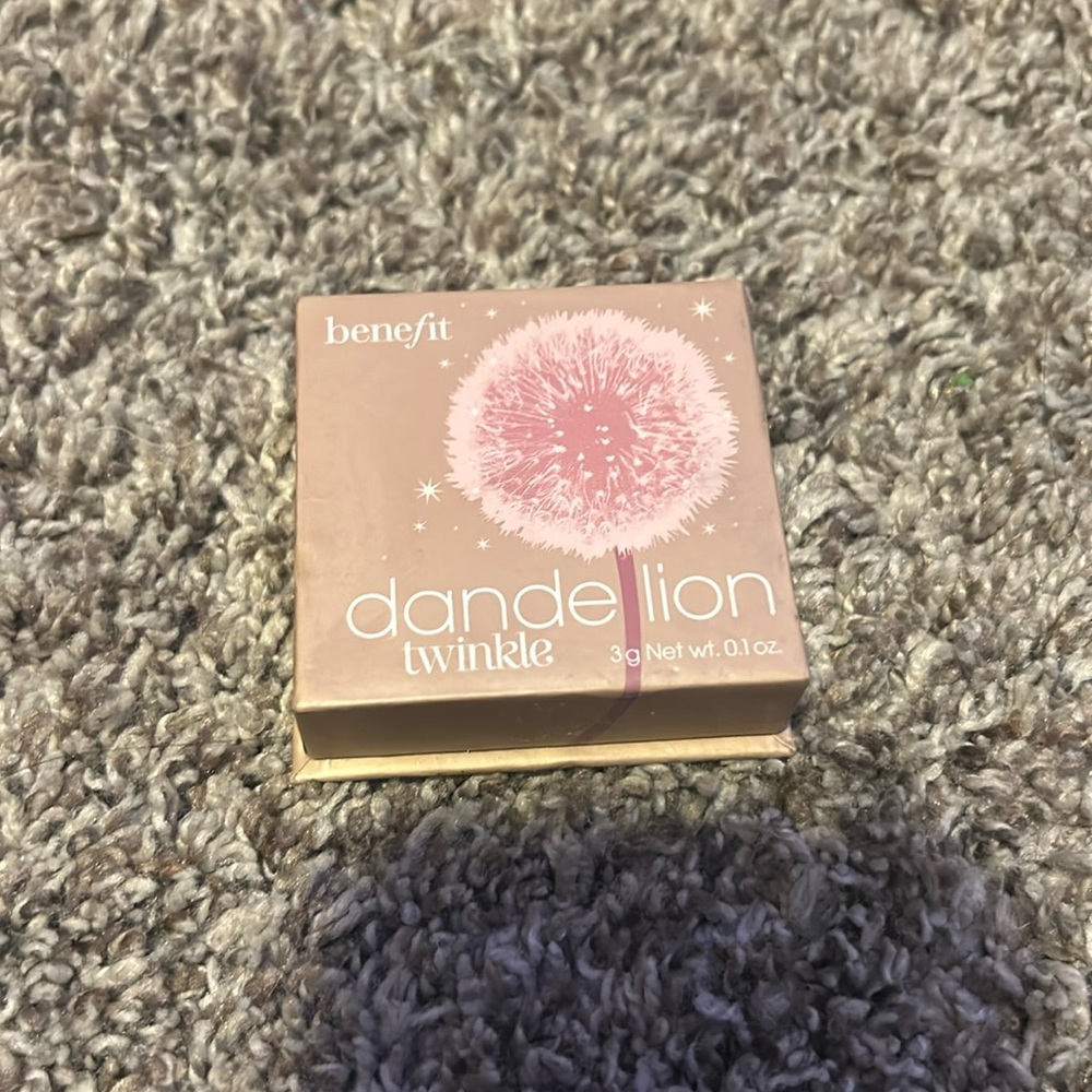 benefit dandelion twinkle highlighter